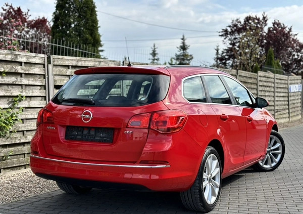 Opel Astra cena 23300 przebieg: 210000, rok produkcji 2012 z Pniewy małe 466